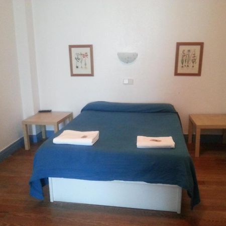 Pension "La Marina" Castro Urdiales Exterior photo