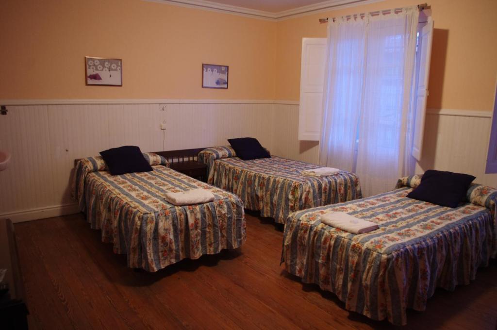 Pension "La Marina" Castro Urdiales Room photo